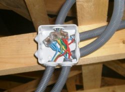 Kopplingsboxar för kabeldragning i hemmet